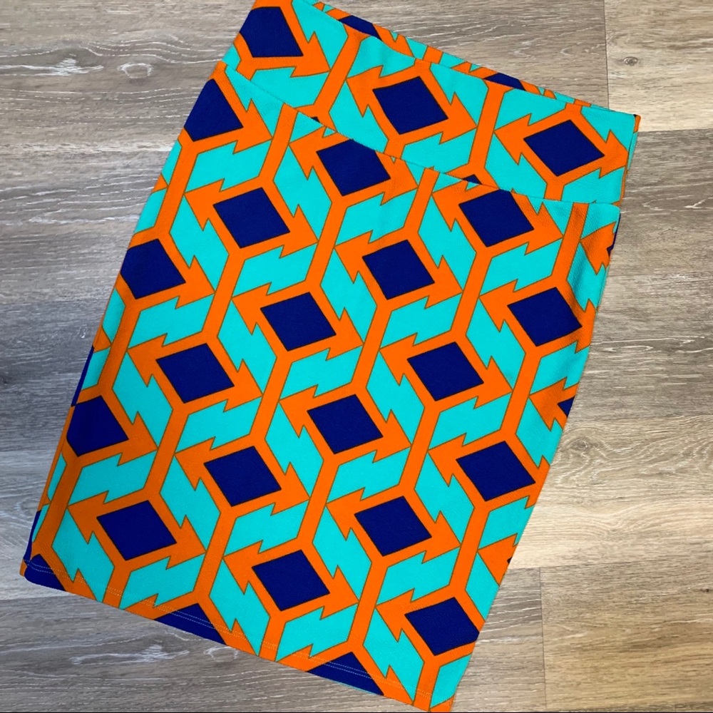 Lularoe Cassie skirt large NWT